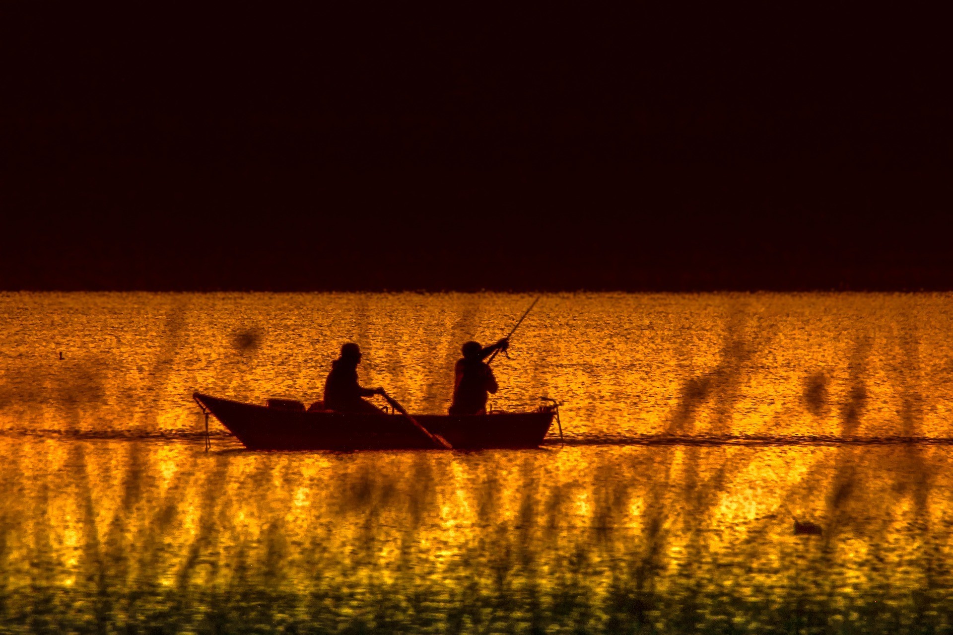 fishing boat 3705910 1920